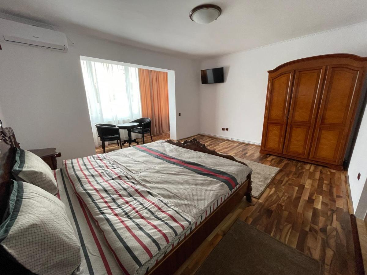M & I Apartment 3 Târgu-Mureş Eksteriør bilde